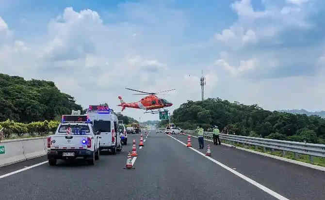 平利高速公路汽车救援案例